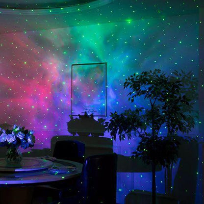 ضوء على شكل رائد فضاء - Makfool